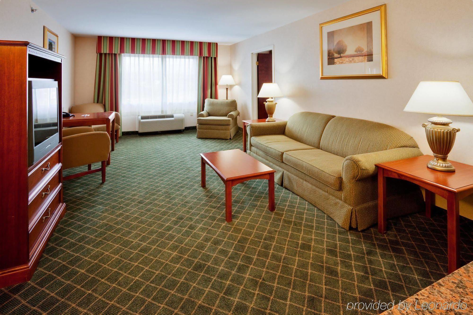 New Milford Holiday Inn Express & Suites Gibson By Ihg מראה חיצוני תמונה