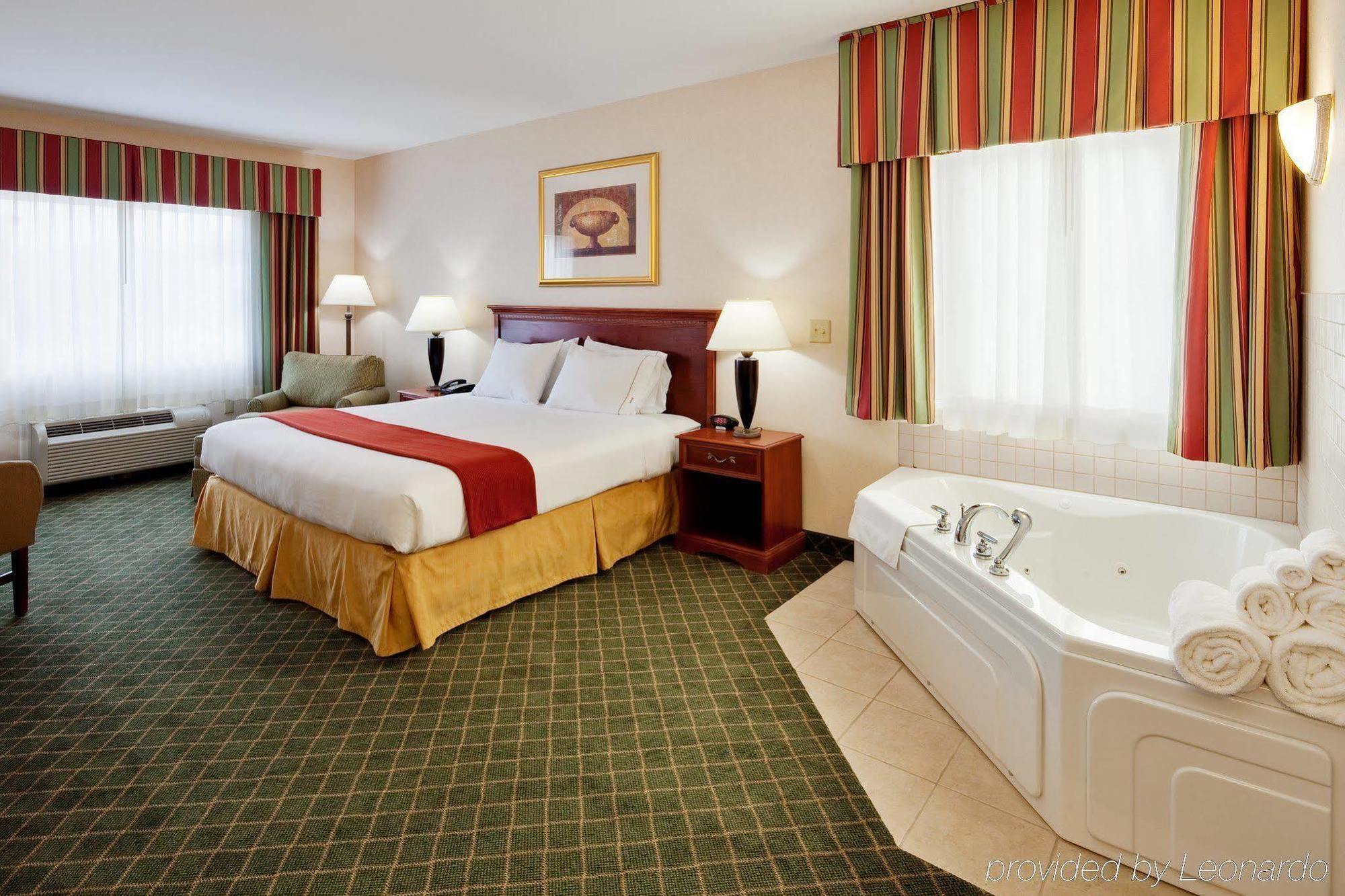 New Milford Holiday Inn Express & Suites Gibson By Ihg מראה חיצוני תמונה
