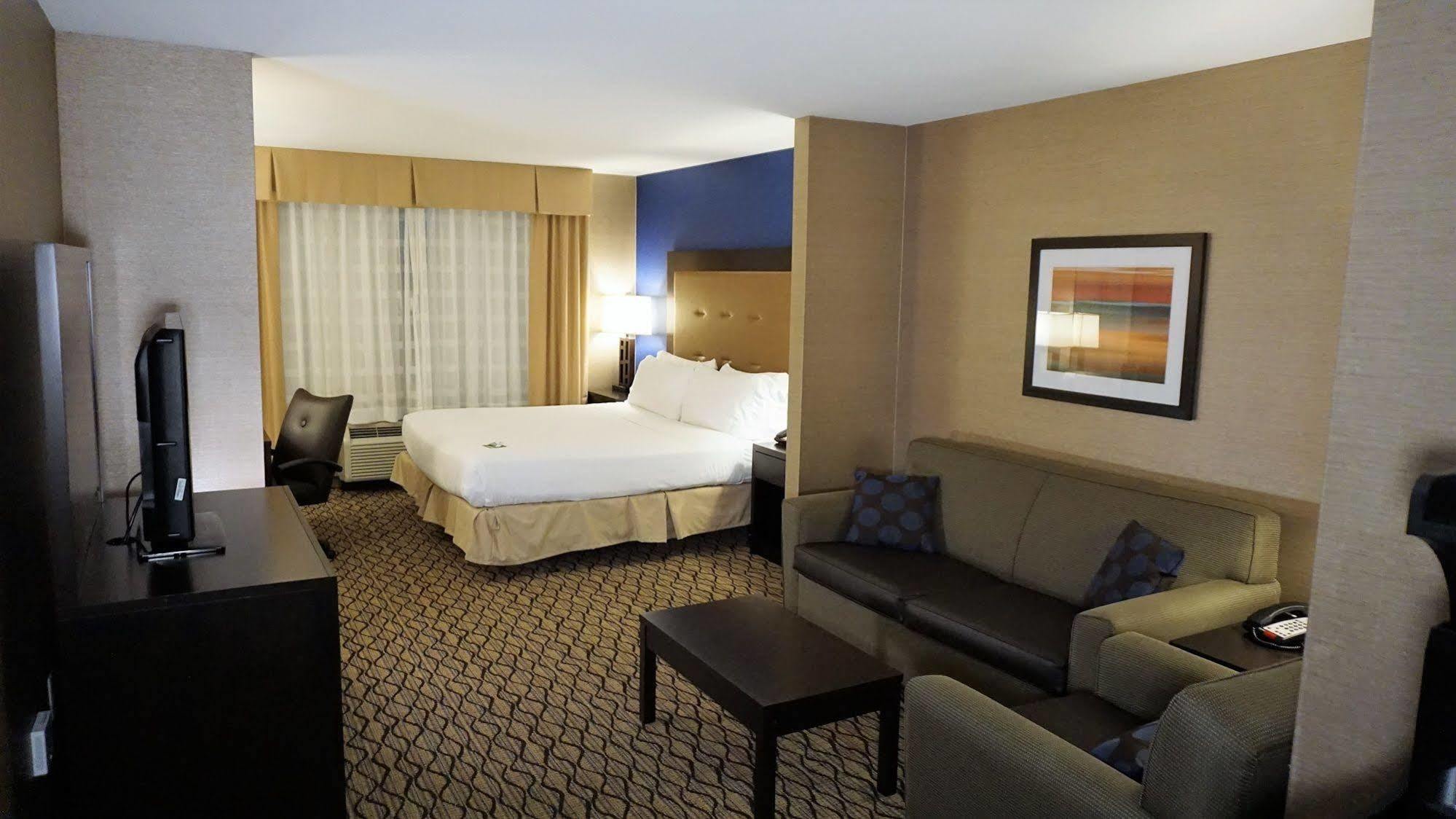 New Milford Holiday Inn Express & Suites Gibson By Ihg מראה חיצוני תמונה